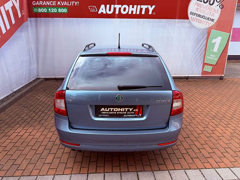 Škoda Octavia 1.4 TSi Elegance, Serviska - fotka 7 z 33