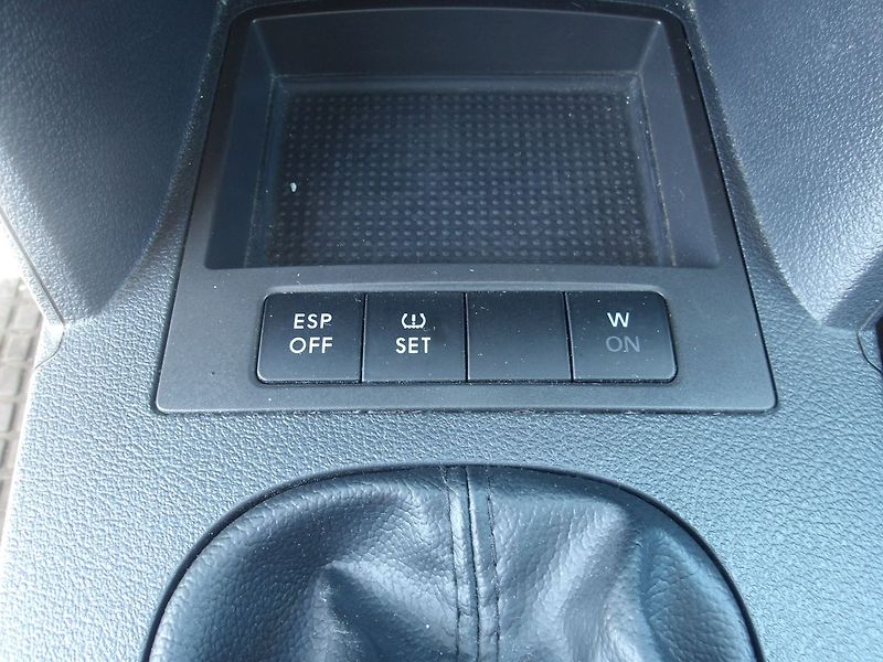 Volkswagen Touran 2,0TDi 125kW CROSSTOURAN Extré - fotka 22 z 37