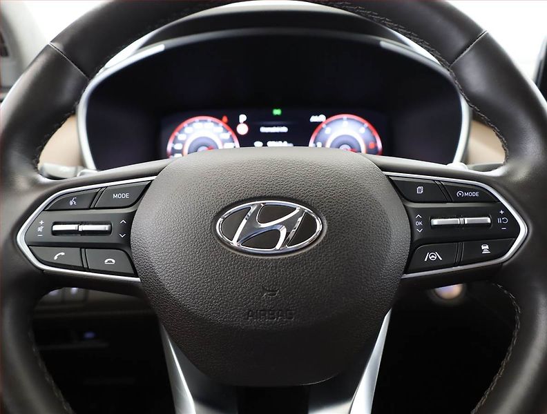 Hyundai Santa Fe (2022) 2.2 CRDi - fotka 8 z 21