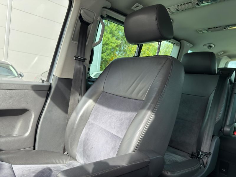 Volkswagen Multivan - fotka 23 z 23