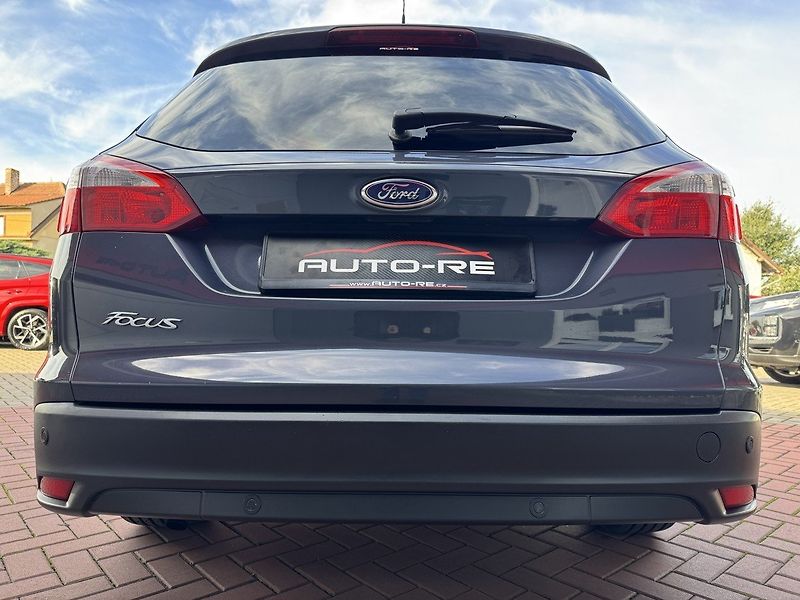 Ford Focus (2011) 1.6i Ti-VCT Klima Servis - fotka 40 z 50