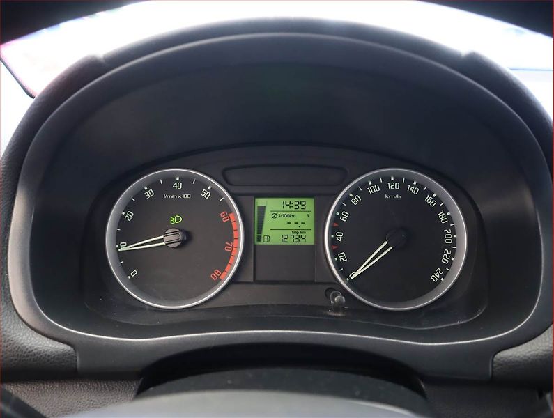 Škoda Fabia (2008) 1.4 16V, Serv.kniha - fotka 11 z 14