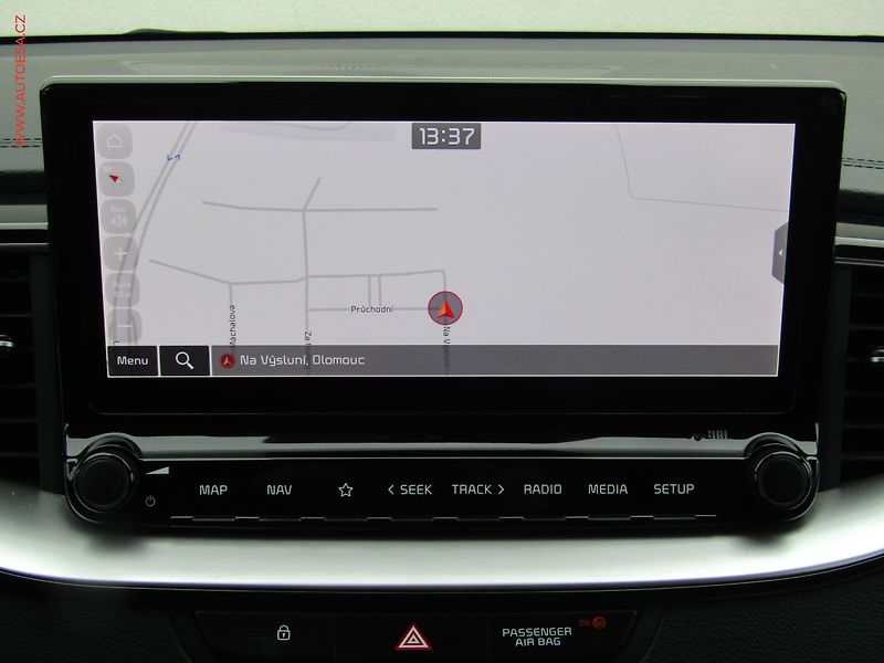 Kia Ceed (2022) 1.5 T-GDi, ČR, GT Line, AT - fotka 14 z 22