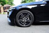Mercedes-Benz Třídy E (2024) E220d, AMG paket, nízký nájezd - náhled 4