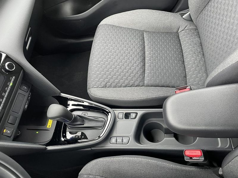 Toyota Yaris Cross 1.5 Hybrid 130k ODBĚR IHNED - fotka 21 z 29