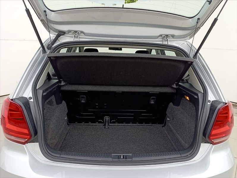 Volkswagen Polo 1,4 TDi Klimatizace Záruka - fotka 9 z 30