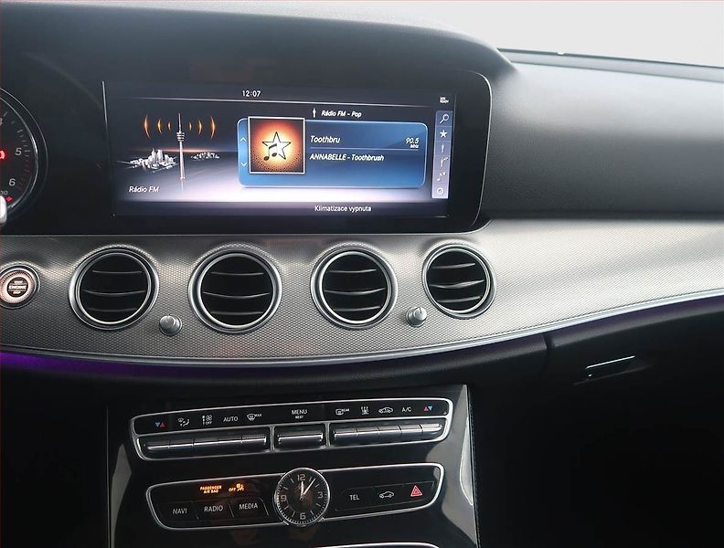 Mercedes-Benz Třídy E (2017) E 220 d, Automat, Kůže, Navi - fotka 12 z 16