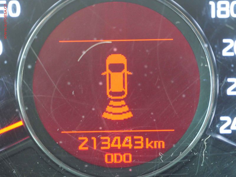 Kia Ceed (2014) 1.6 GDi, ČR, AC, tempo, park - fotka 17 z 18
