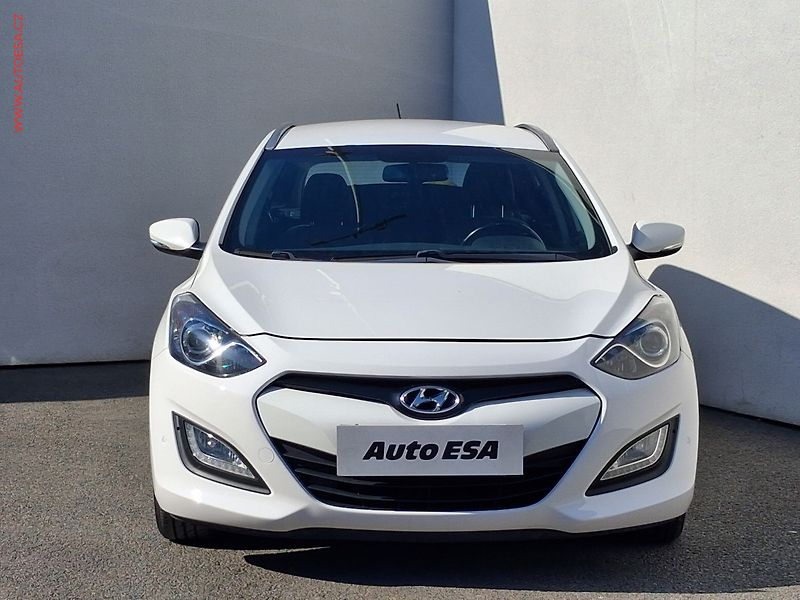 Hyundai i30 (2013) 1.4i LPG, ČR, AC, tempo - fotka 2 z 17