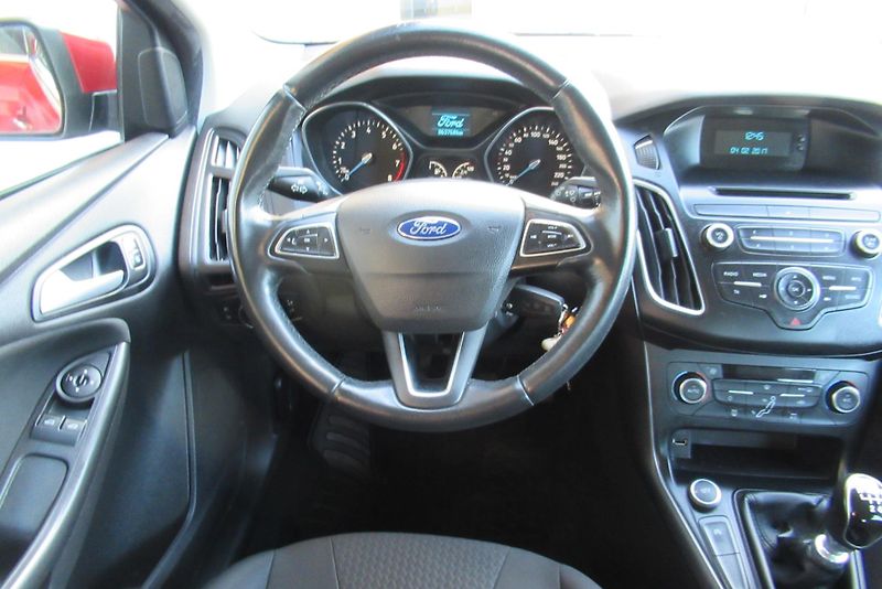 Ford Focus 1.0 92kW AUT. KLIMA  - fotka 9 z 22