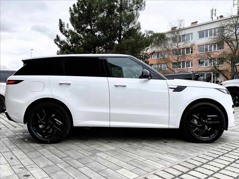 Land Rover Range Rover Sport (2026) 3,0 D300 DYNAMIC SE - fotka 10 z 38