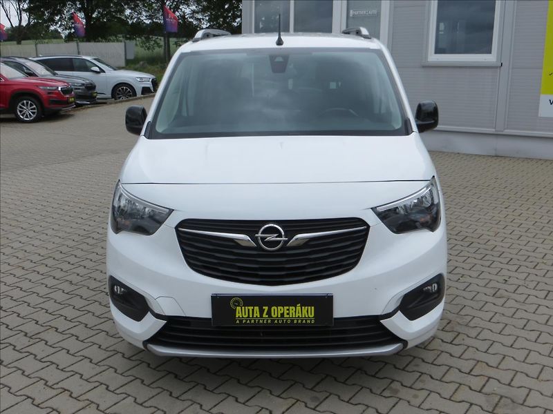 Opel Combo 1,5 CDTI 96kW Life Edit Plus - fotka 2 z 22