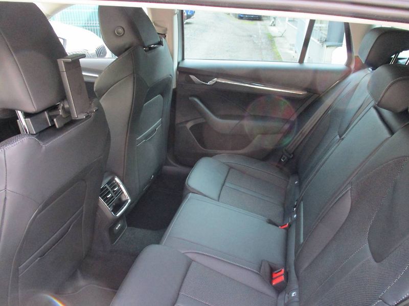 Škoda Octavia Combi Style 2,0TDI 110kW DSG/P - fotka 10 z 13