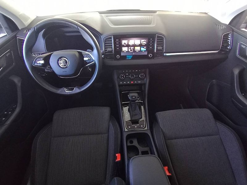 Škoda Karoq (2021) Style 1.5 TSI DSG panorama LED - fotka 12 z 35