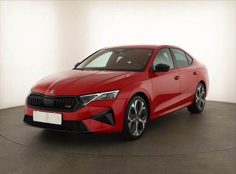 Škoda Octavia (2025) RS 2.0 TSI, RS, Matrix FullLed - fotka 2 z 26