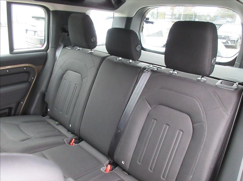 Land Rover Defender 2,0 D200 110,1.Maj, ČR, DPH - fotka 19 z 44