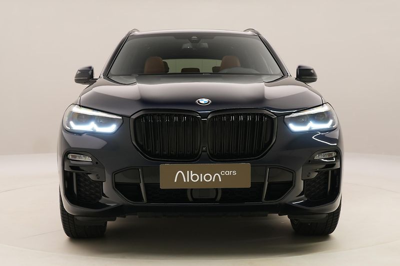BMW X5 30d xDrive M-Paket REZERVACE - fotka 15 z 75