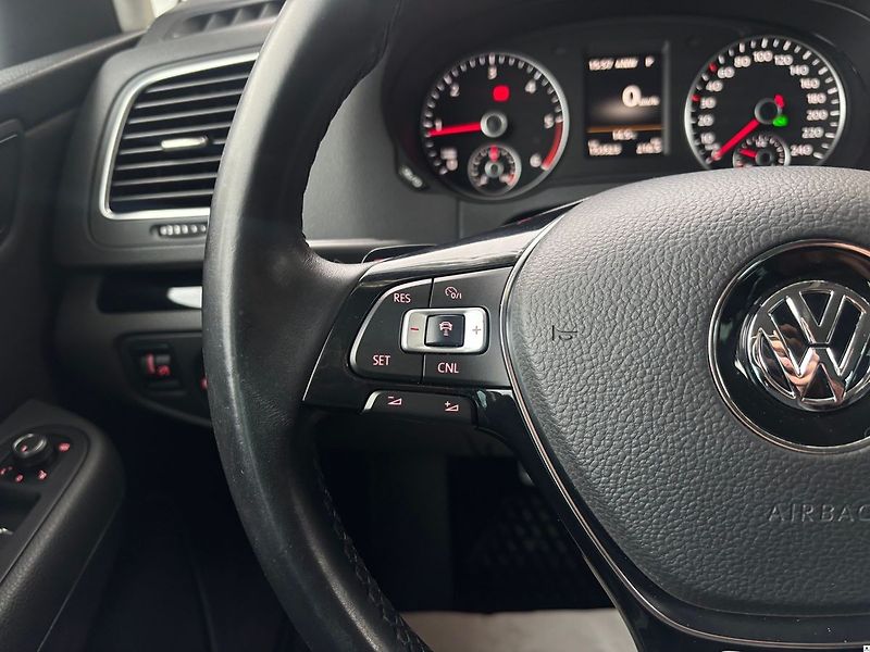 Volkswagen Sharan 2.0TDi/135kW/2017/DSG/Highline - fotka 35 z 54