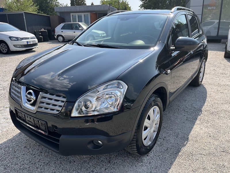 Nissan Qashqai (2009) 2.0i 104 KW, 4x4, Panorama - fotka 4 z 13