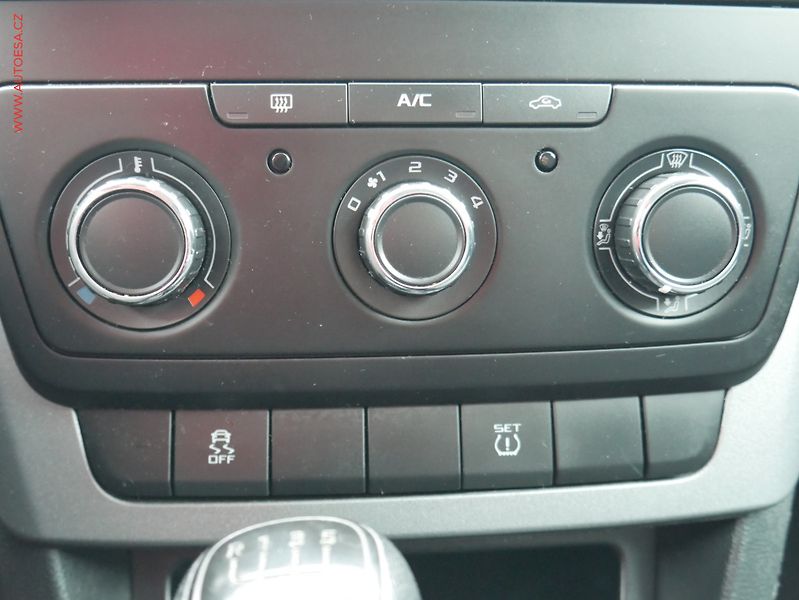 Škoda Yeti (2015) 1.2 TSi, ČR, Active, AC - fotka 14 z 15