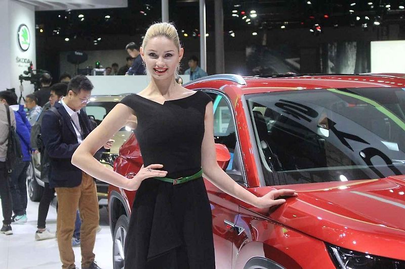Jedna z premiér na stánku Hongqi
