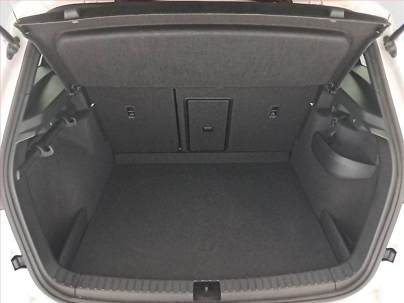 Škoda Karoq (2024) Sportline 1.5 TSI - fotka 13 z 18