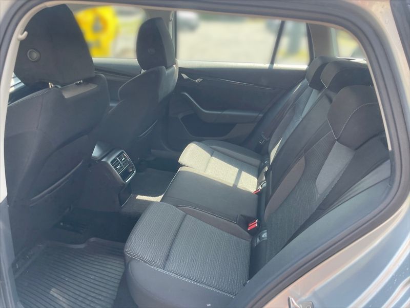 Škoda Octavia 2,0 TDI 110 Ambit. AT - fotka 8 z 11