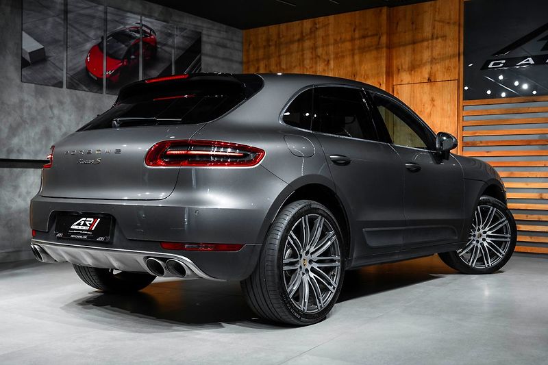 Porsche Macan S - fotka 22 z 22