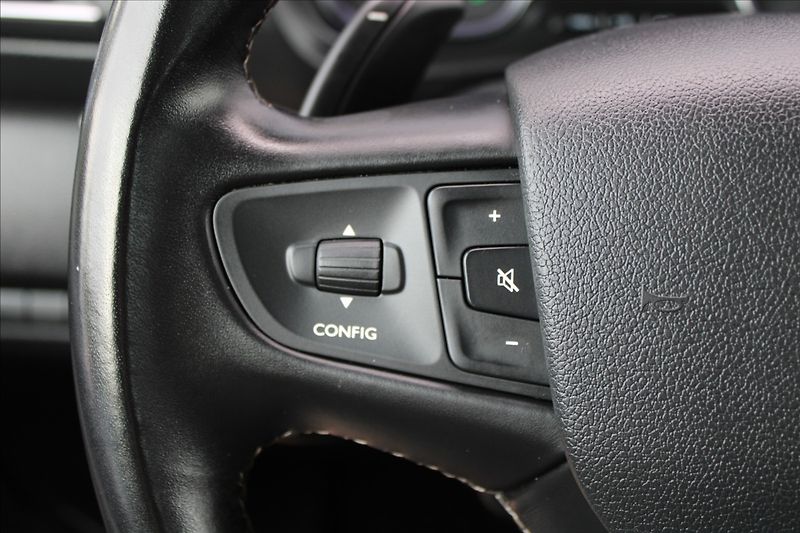 Citroën SpaceTourer 2,0 HDi  1.MAJ,DPH,A/T,8.MÍST - fotka 17 z 38