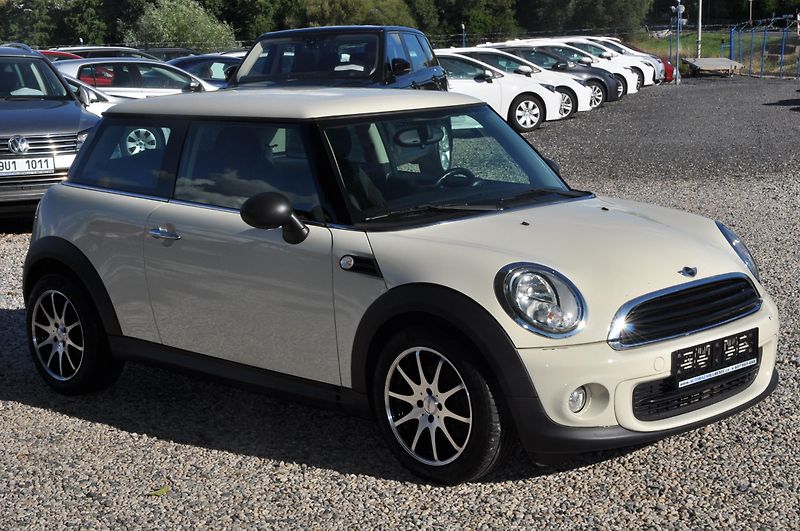 Mini One 1.6i 55kW - fotka 2 z 14