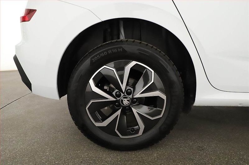 Škoda Kamiq (2026) Selection 1.0 TSI - fotka 15 z 15