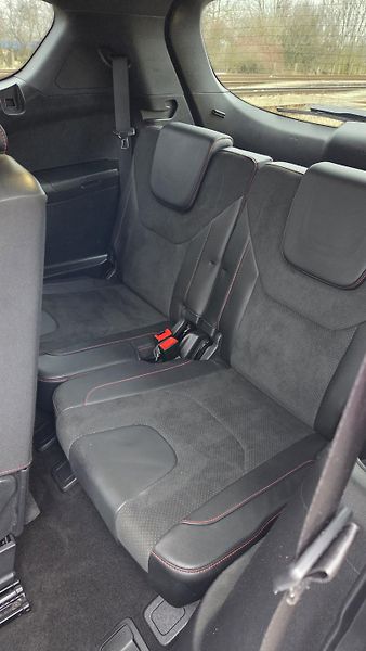 Ford S-MAX (2018) ST - Line 177 Kw - fotka 12 z 21