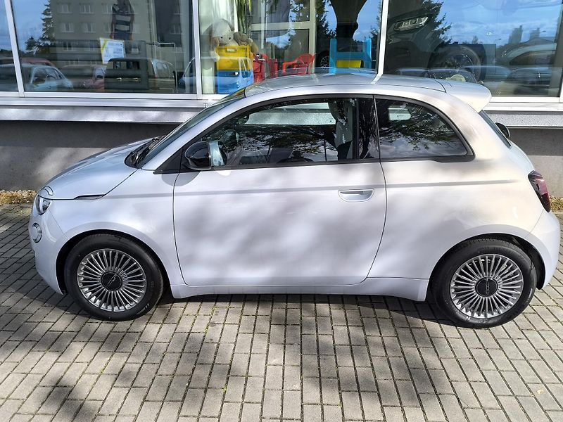 Fiat 500 (2026) Hybrid Icon 1.0 BSG 65k - fotka 5 z 34