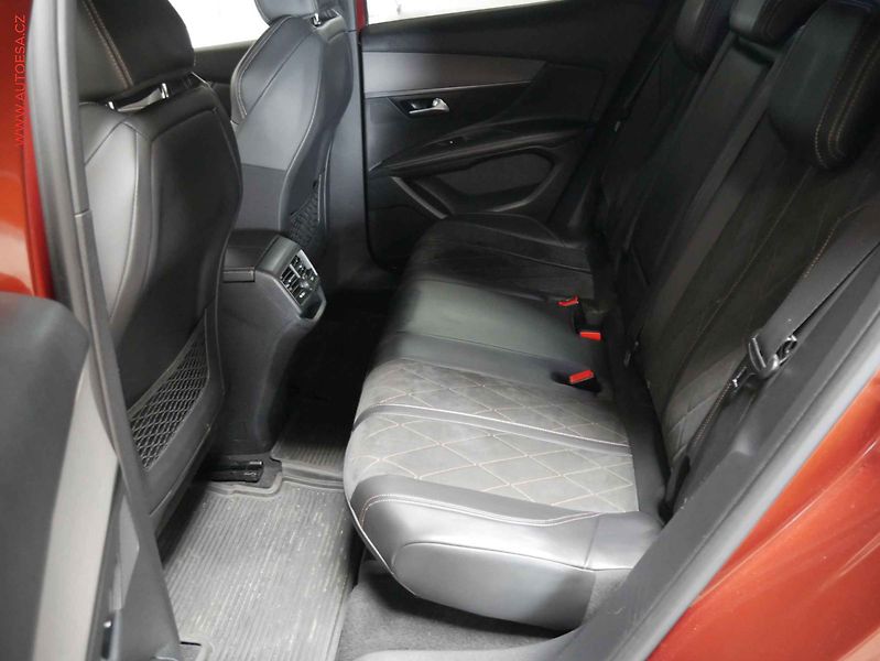 Peugeot 3008 (2018) 2.0HDi, AT, LED, navi - fotka 10 z 25