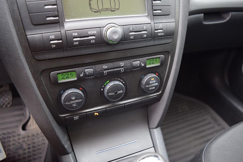Škoda Octavia (2008) 1.8TSI 118kwELEGANCE KLIMA ALU - fotka 22 z 44