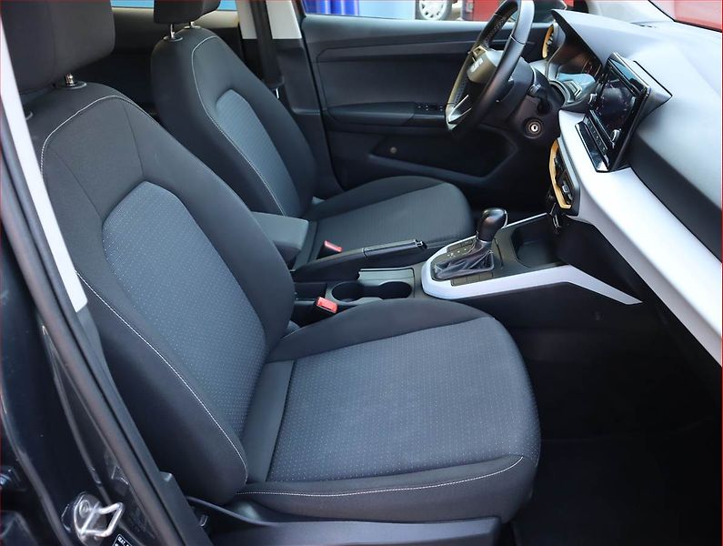 Seat Arona (2022) Xperience 1.0 TSI, Automat - fotka 9 z 20