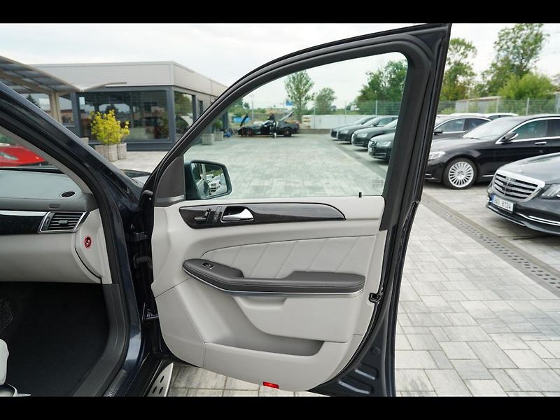 Mercedes-Benz GL 350d, 4Matic, AMG, 7míst, - fotka 22 z 50