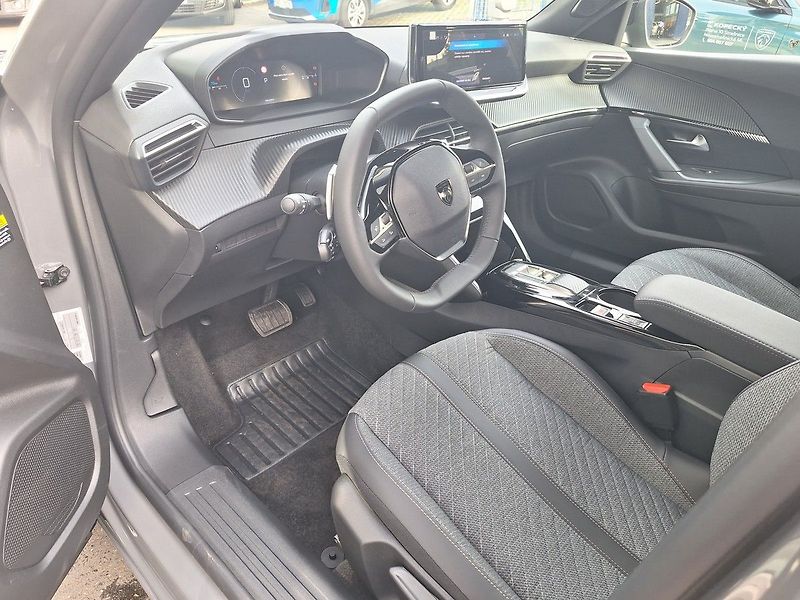 Peugeot 2008 (2026) ALLURE 1.2 TURBO 100k MAN6 - fotka 10 z 22
