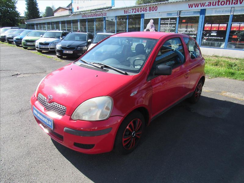 Toyota Yaris 1,0 i Terra VVT-i - fotka 1 z 22