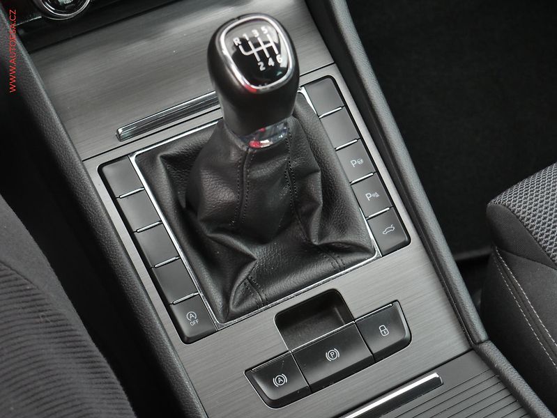 Škoda Superb (2022) 1.5 TSi, Style, LED, navi - fotka 15 z 29