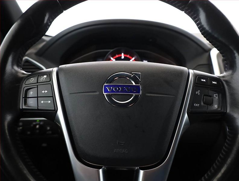 Volvo XC60 (2014) D4, 4X4, Automat, Kůže, Navi - fotka 8 z 16