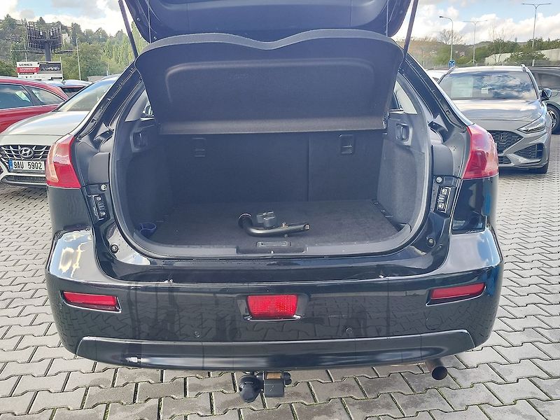 Mitsubishi Lancer 1.6 Mivec/86kW ČR 1.Majitel - fotka 9 z 27
