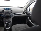 Chevrolet Orlando (2013) 2.0 VCDi, 7 míst, po STK - náhled 8