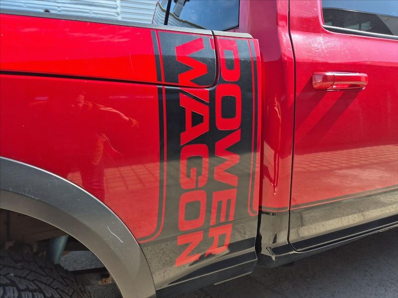 Dodge RAM 6,4 Power Wagon 2500 - fotka 14 z 19