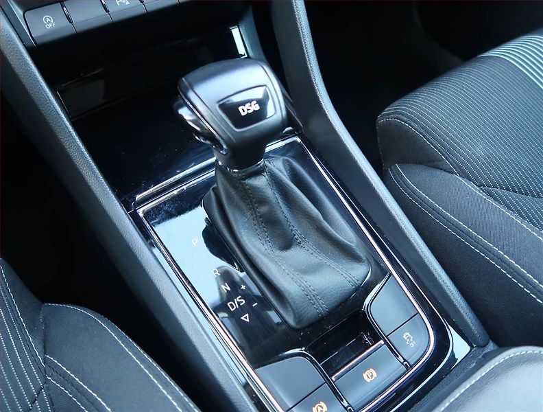 Škoda Karoq (2019) Style 1.5 TSI - fotka 13 z 17