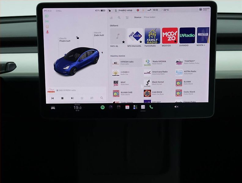Tesla Model 3 (2020) Long Range 4WD 74kWh, SoH 89% - fotka 18 z 21