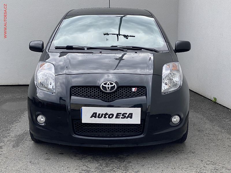 Toyota Yaris (2007) 1.8VVT-i, ČR, AC - fotka 2 z 15