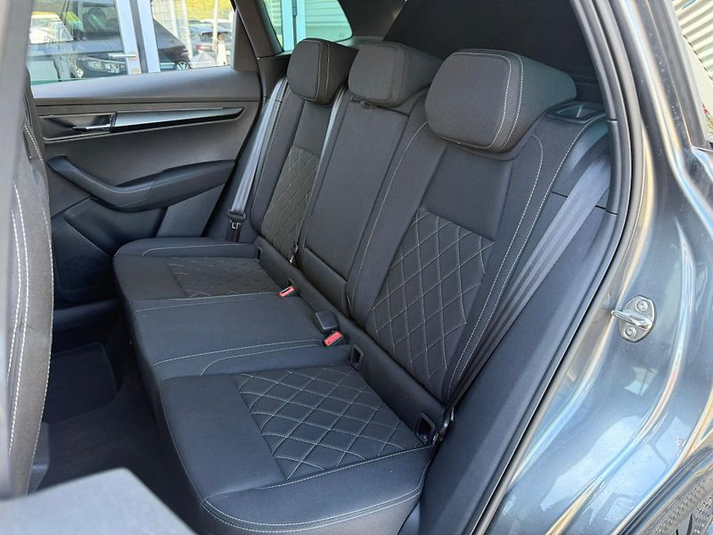 Škoda Karoq Sportline 2.0 TDI 110kw DSG 4x - fotka 21 z 26