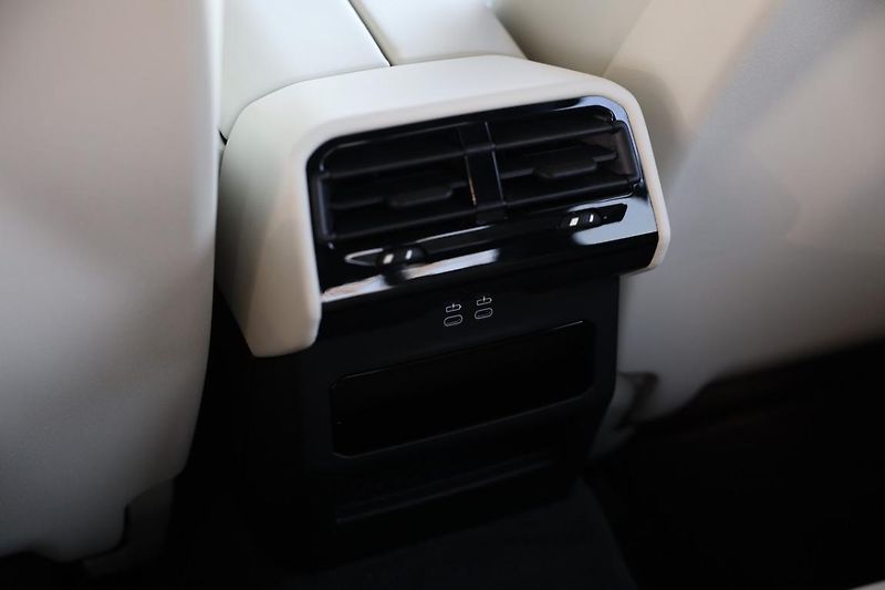 BMW Řada 5 540d xDrive Sedan - fotka 16 z 18