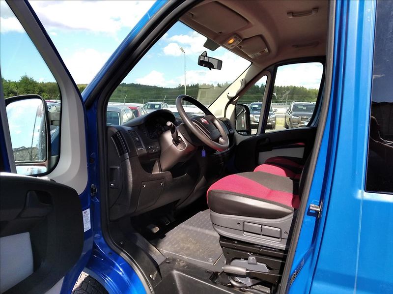 Fiat Ducato 2,0 9 míst L2H2,nová STK - fotka 13 z 15